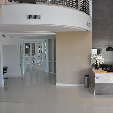 Kamur Plaza Hotel Goianesia Buitenkant foto