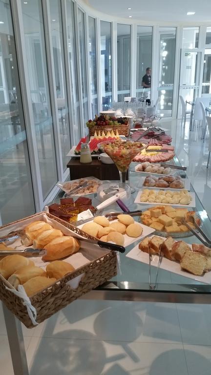 Kamur Plaza Hotel Goianesia Buitenkant foto