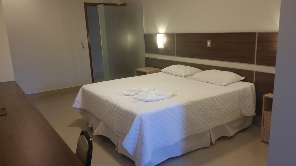 Kamur Plaza Hotel Goianesia Kamer foto