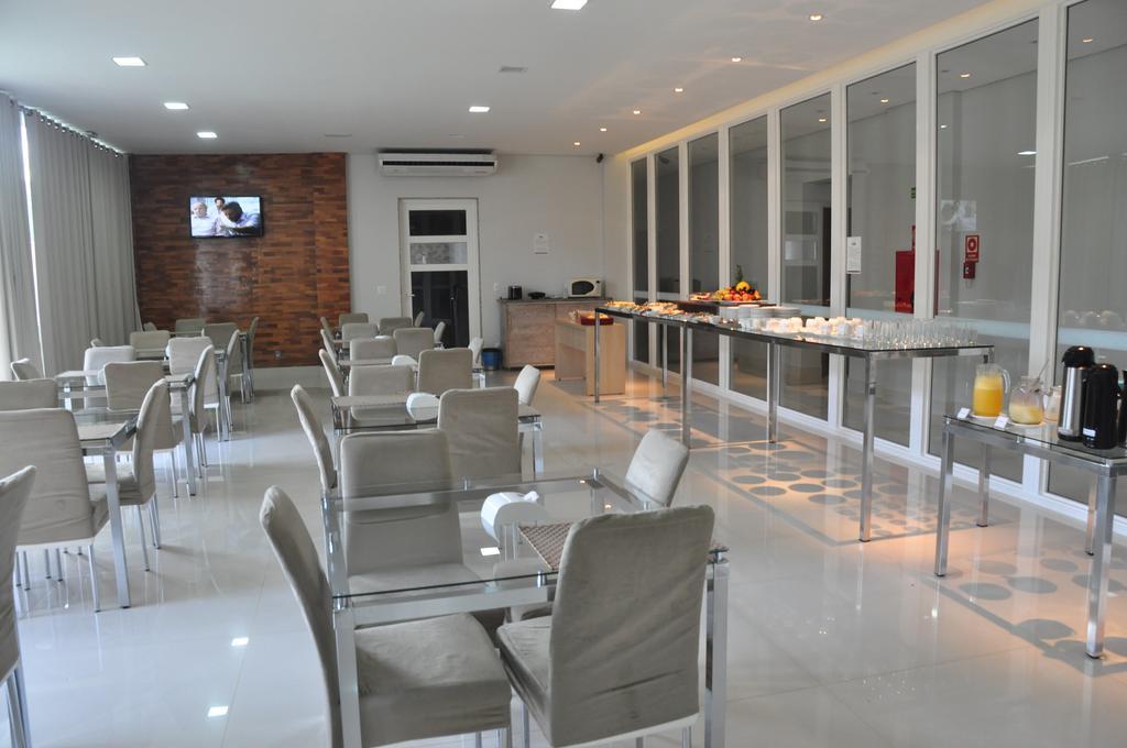 Kamur Plaza Hotel Goianesia Buitenkant foto