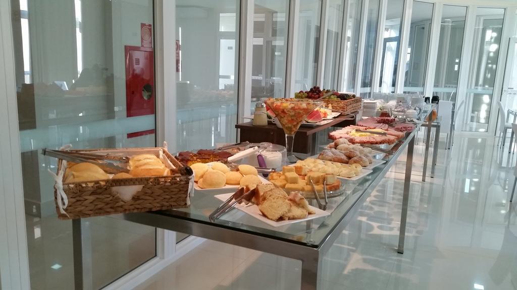 Kamur Plaza Hotel Goianesia Buitenkant foto